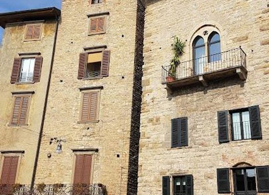 italy/bergamo/attraction/p-zza-mercato-del-fieno