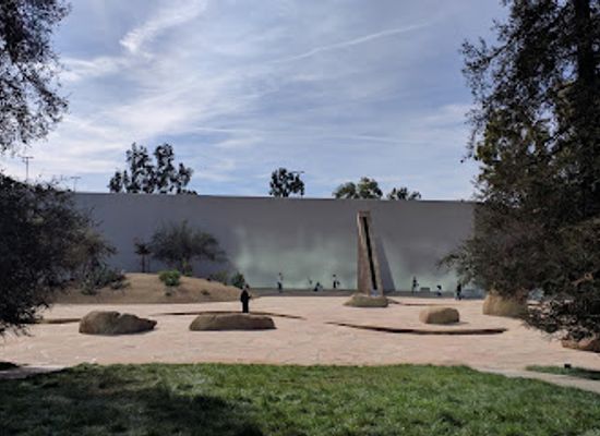 california/orange-county/attraction/noguchi-garden