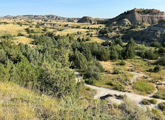 north-dakota/prairie-pothole-region/attraction/painted-canyon-nature-trail