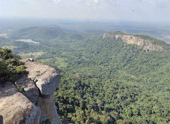 sri-lanka/kurunegala-district/attraction/dolukanda-hiking-trekking-guide