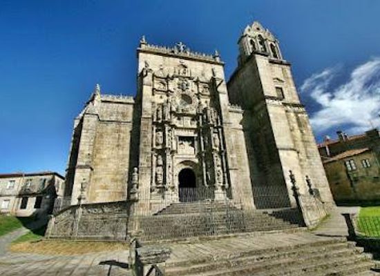 spain/santiago-de-compostela/attraction/iglesia-de-santa-maria-la-mayor