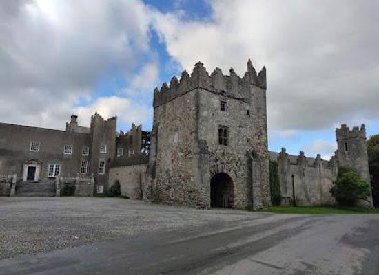 ireland/bray/attraction/howth-castle-estate