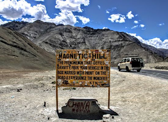india/ladakh/attraction/magnetic-hill