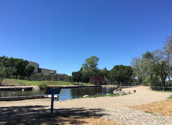 canada/regina/wascana-centre/attraction/wascana-waterfowl-park-display-ponds