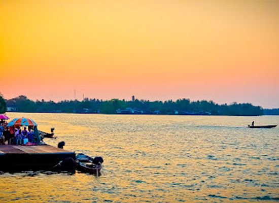 thailand/surat-thani/attraction/ban-don-floating-market