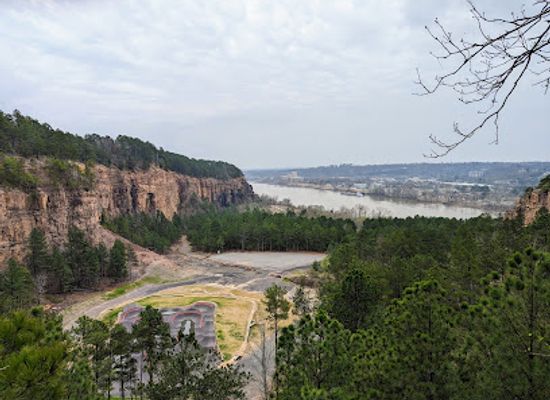 arkansas/pinnacle-mountain-state-park/attraction/emerald-park