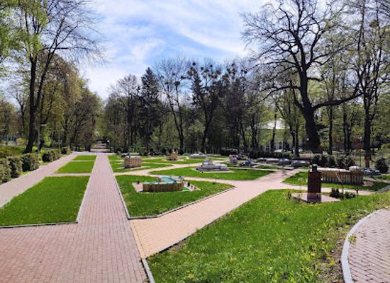 ukraine/vinnytsia-region/attraction/leontovych-entral-park-of-vinnytsia