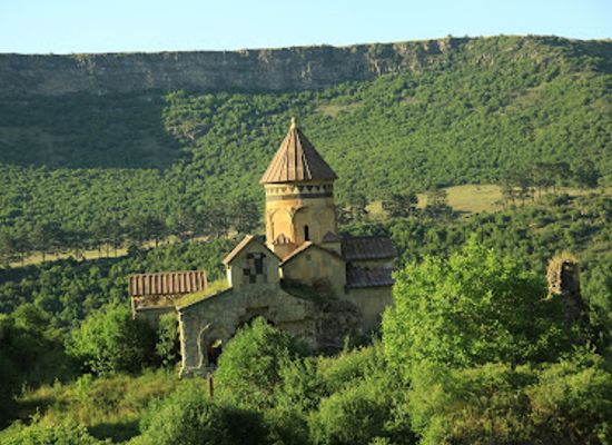 armenia/lori/attraction/hnevank