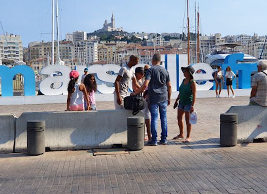 france/marseille/vieux-port/attraction/les-petits-trains-de-marseille