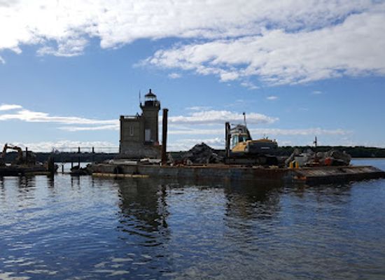 new-york/long-island/attraction/huntington-harbor-light