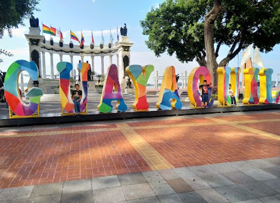 ecuador/manabi-region/attraction/malecon-2000