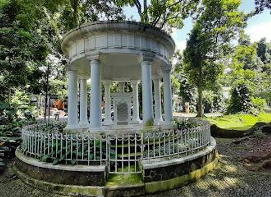 indonesia/jakarta/attraction/bogor-botanical-gardens