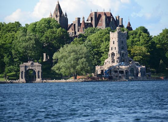 new-york/thousand-islands/attraction/1000-islands-scenic-tours