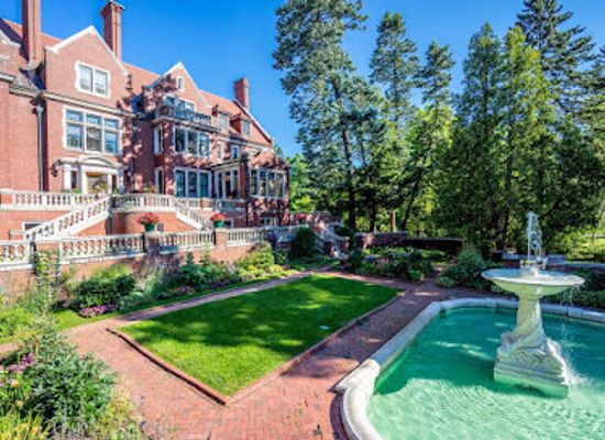 minnesota/duluth/attraction/glensheen-mansion