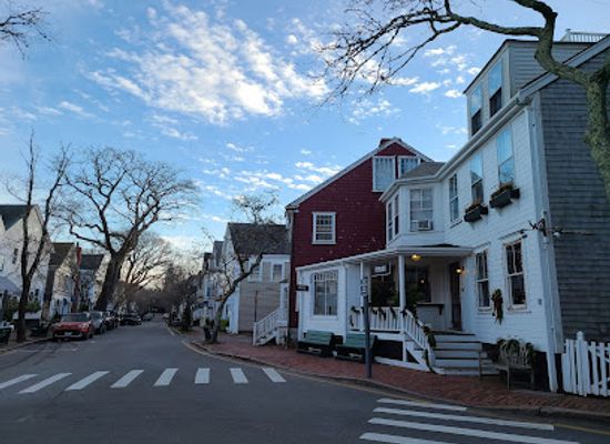 massachusetts/nantucket-county/attraction/capt-george-pollard-house