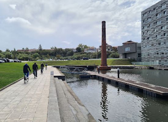 portugal/aveiro/attraction/chamine-em-terracota