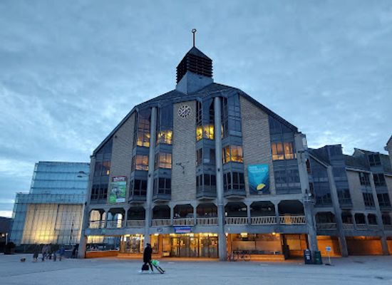 belgium/louvain-la-neuve/attraction/grande-place-de-louvain-la-neuve
