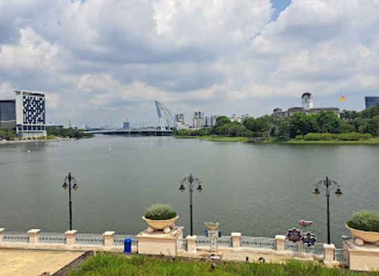 malaysia/klang-valley/attraction/putra-square
