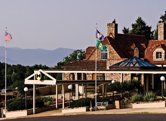 virginia/skyline-drive/attraction/luray-caverns