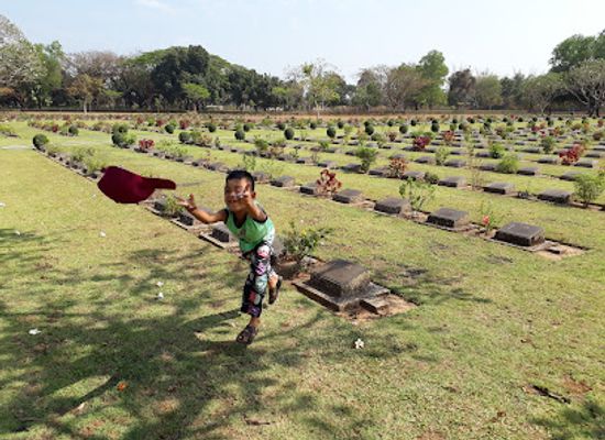 myanmar-burma/lower-myanmar/attraction/thanbyuzayat-world-war-ii-cemetery