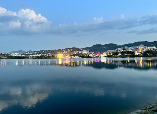 albania/has/attraction/tirana-park