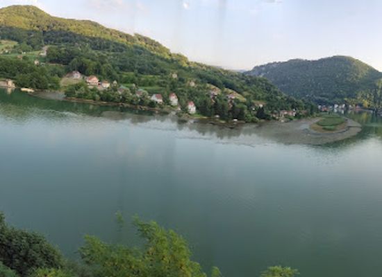 bosnia-and-herzegovina/zvornik-region/attraction/drinsko-jezero