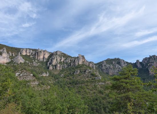 france/tarn-gorges/attraction/circuit-des-villages-troglodytes