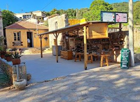 greece/zakynthos/attraction/old-olive-tree
