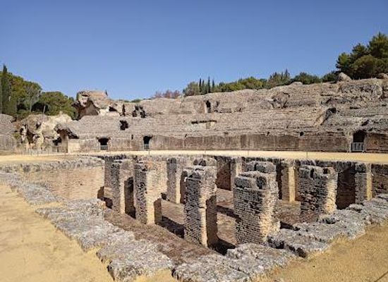 spain/seville/attraction/conjunto-arqueologico-de-italica