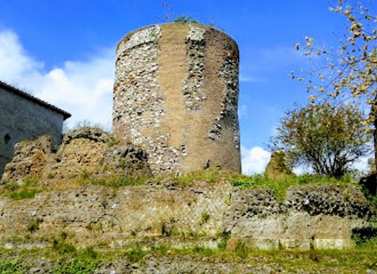 italy/via-francigena/attraction/sepolcro-di-priscilla