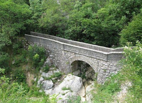 croatia/gorski-kotar/attraction/mostic-iznad-draskog-potoka