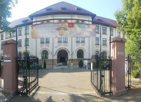 romania/buzau/attraction/buzau-county-museum