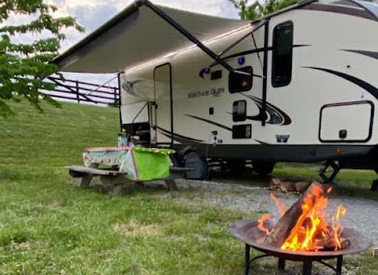 kentucky/green-river-lake-state-park/attraction/quiet-woods-green-river-stables