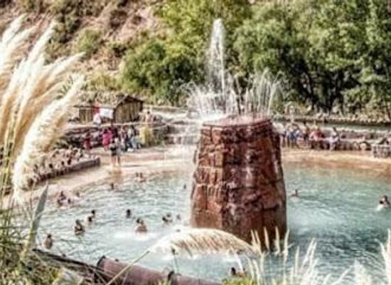 argentina/mendoza/attraction/parque-de-agua-termal-termas-cacheuta