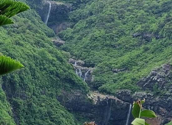 mauritius/tamarin/attraction/cascade-de-tamarind-bay-viewpoint