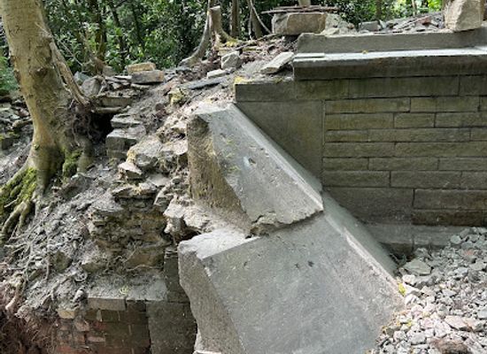 united-kingdom/yorkshire-and-the-humber/landmark/milner-field-manor-ruins