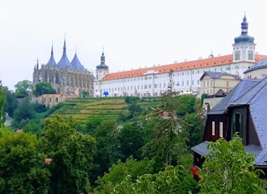czechia/central-bohemia/attraction/felix-jenewein-gallery-of-kutna-hora-sancturin-house