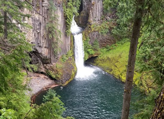 oregon/umpqua-valley/attraction/umpqua-hot-springs