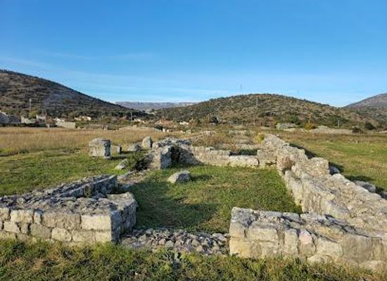 albania/boga-alpine-resort/attraction/ancient-doclea-ruins