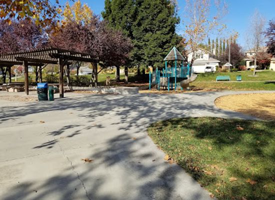 california/livermore/attraction/lester-j-knott-park