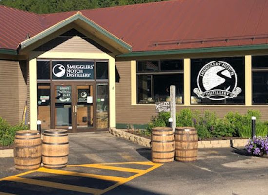 vermont/stowe/attraction/smugglers-notch-distillery-tasting-room