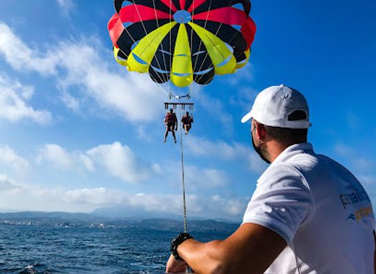 spain/costa-blanca/attraction/alicante-parasailing-xperience-alquiler-motos-de-agua