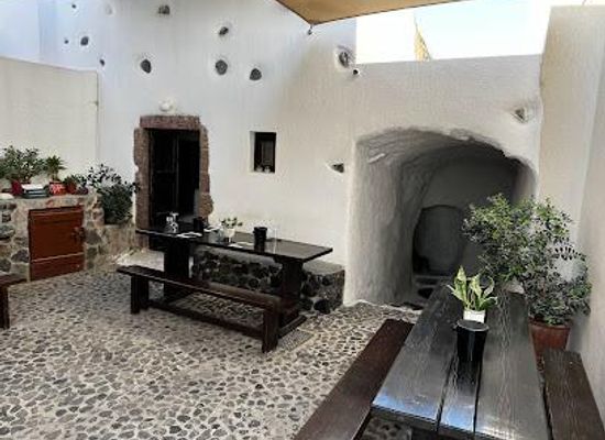 greece/santorini/attraction/gavalas-winery