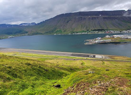 iceland/isafjordur/attraction/naustahvilft-the-troll-seat