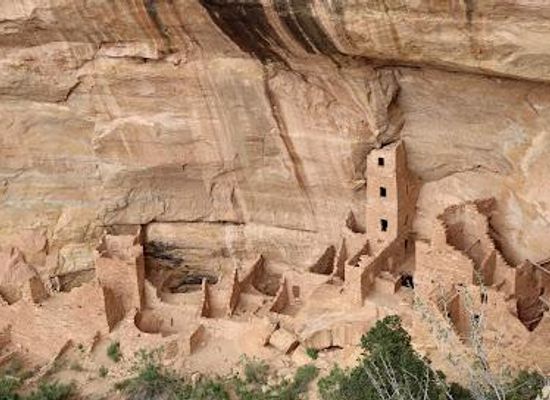 new-mexico/shiprock/attraction/square-tower-house