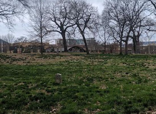 tennessee/ruby-falls/attraction/citizen-cemetery