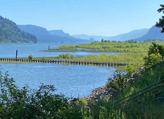 oregon/columbia-river-gorge/attraction/rooster-rock-state-park