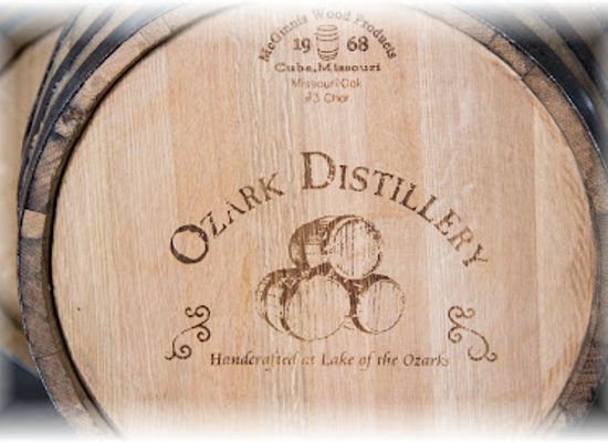 missouri/lake-of-the-ozarks/attraction/ozark-distillery-and-brewery
