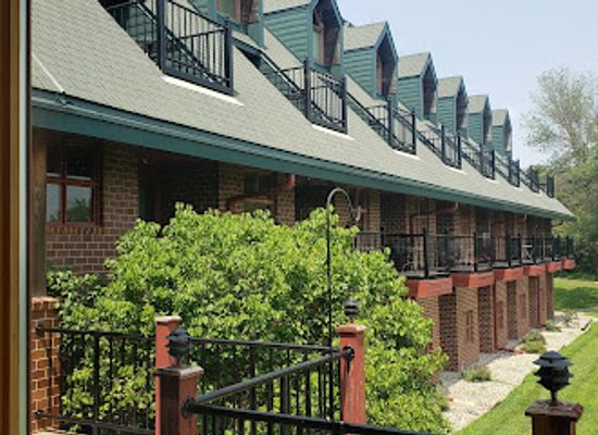 nebraska/eugene-t-mahoney-state-park/attraction/peter-kiewit-lodge