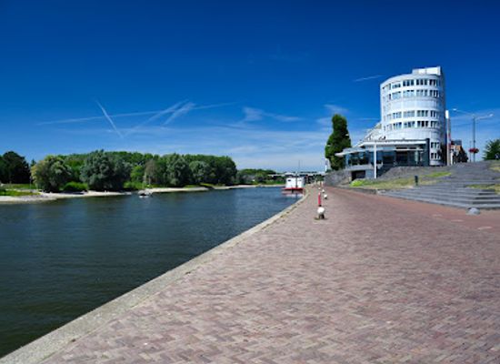netherlands/gelderland/attraction/airborne-museum-at-the-bridge